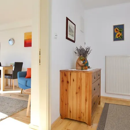 Monika Knoflach * Ίνσμπρουκ