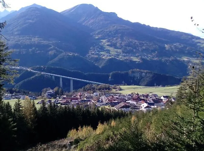 Monika Knoflach شقة